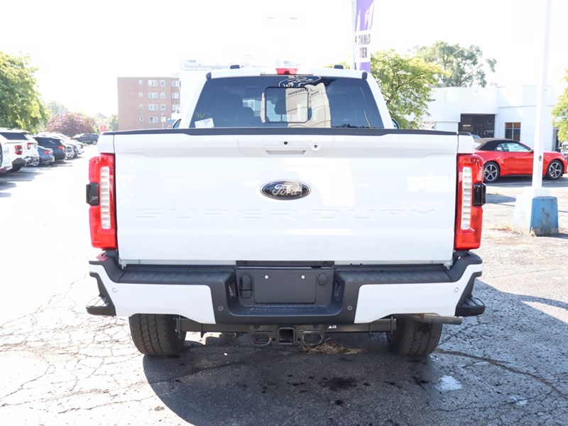 2026 Ford F-250 Lariat | 4X4 | 6.7L | Blk Pkg | Roof | Propwr 2Kw