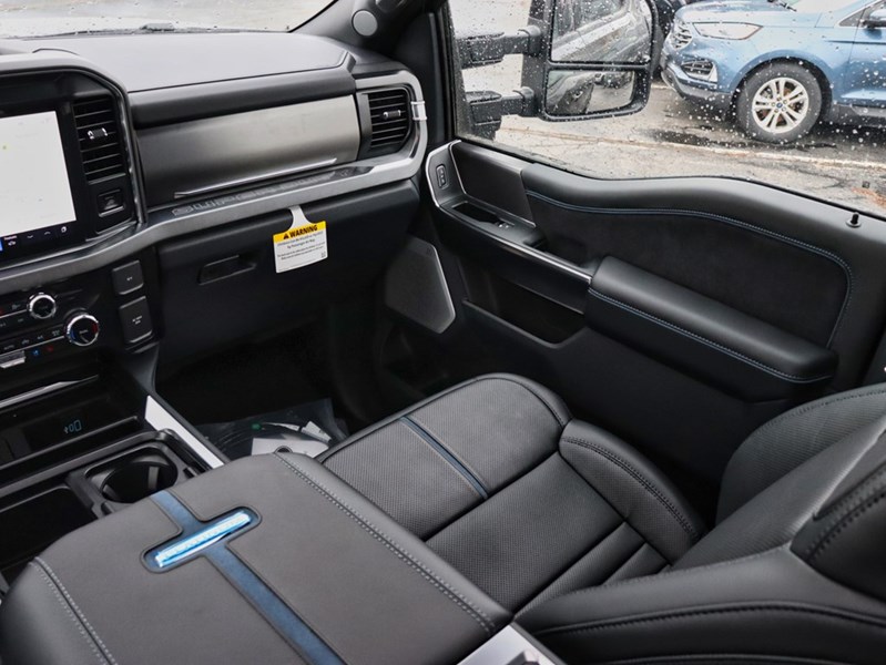 2026 Ford F-250 Platinum | 4X4 | 6.7L | Roof | 5Th Whl | Pro Pwr