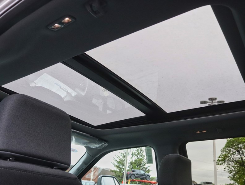 2026 Ford F-250 XLT | 4X4 | 6.7L | Prem Pkg | Roof | 5Th Whl