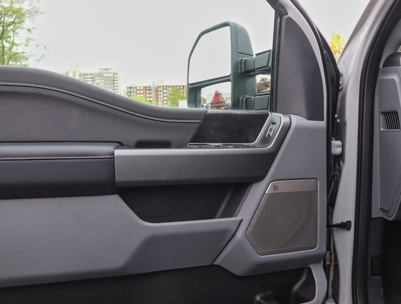 2026 Ford F-250 XLT | 4X4 | 6.7L | Prem Pkg | Roof | 5Th Whl