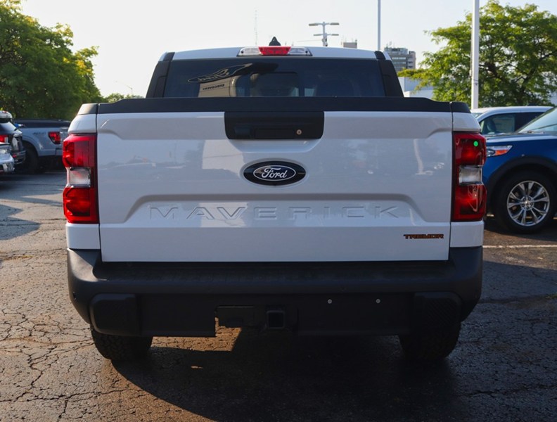 2026 Ford Maverick Tremor | AWD | 2.0L | Roof | Pwr Sld R Wnd