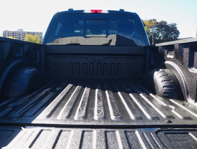 2027 Ford Super Duty F-250 Srw Lariat | 4X4 | 6.7L | Blk Pkg | Roof | Fx4 | Consl