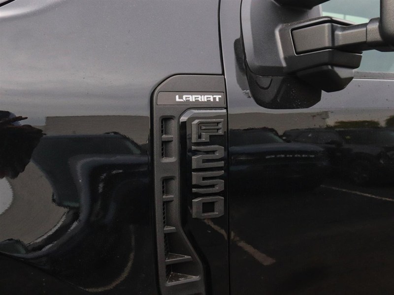 2027 Ford Super Duty F-250 Srw Lariat | 4X4 | 6.7L | Blk Pk | Roof | Prem Pkg