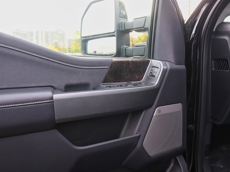 2027 Ford Super Duty F-250 Srw Lariat | 4X4 | 6.7L | Blk Pk | Roof | Prem Pkg