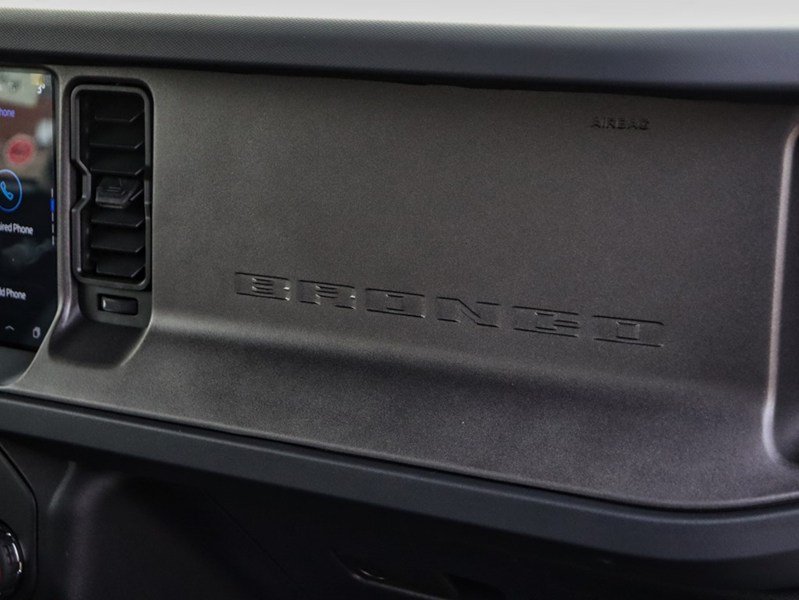 2026 Ford Bronco Base | 4X4 | 2.3L | 10-Spd Auto