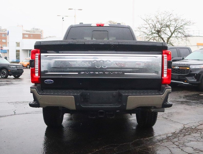2026 Ford Super Duty F-250 Srw King Ranch | 4X4 | 6.7L | Roof | Fx4 | Max Recline