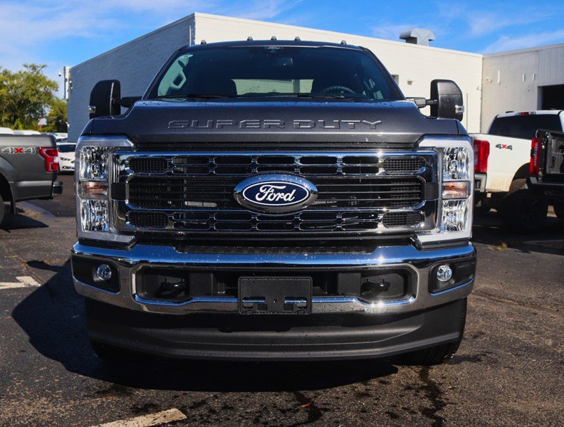 2027 Ford Super Duty F-250 Srw XLT | 4X4 | 7.3L | Rn Brds | Spray In | Sn Plw Prp