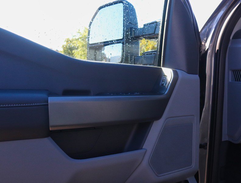 2027 Ford Super Duty F-250 Srw XLT | 4X4 | 7.3L | Rn Brds | Spray In | Sn Plw Prp