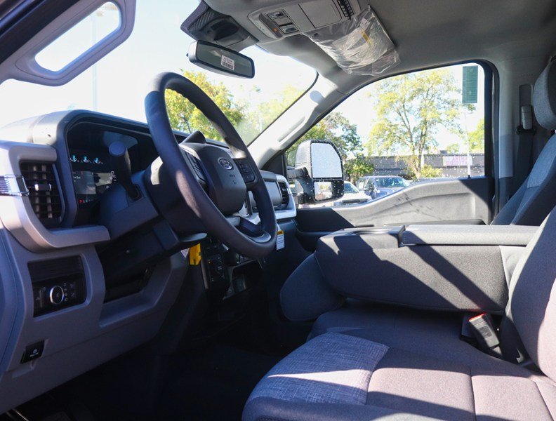 2027 Ford Super Duty F-250 Srw XLT | 4X4 | 7.3L | Rn Brds | Spray In | Sn Plw Prp