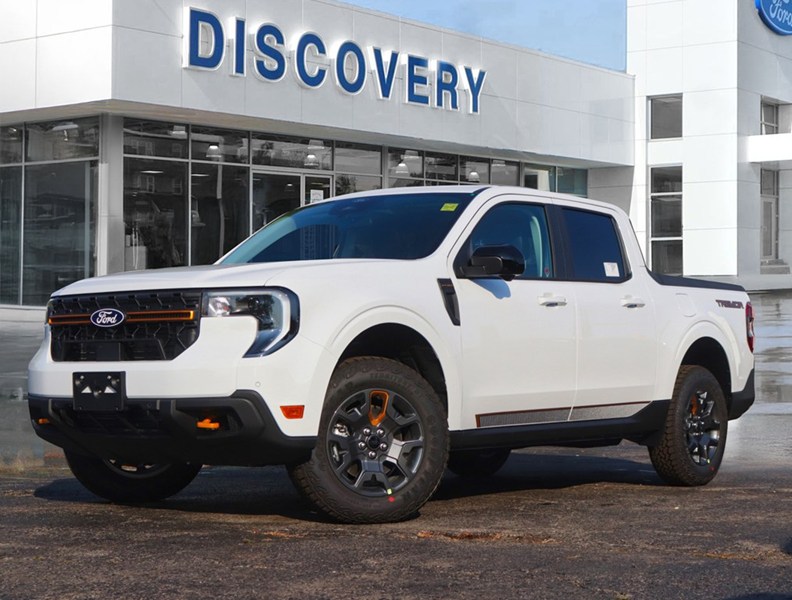 2026 Ford Maverick Tremor | AWD | 2.0L | Roof | Pwr Sld R Wnd