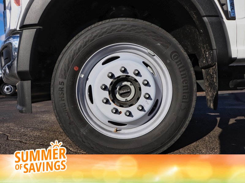 2024 FORD SUPER DUTY F-550 DRW XL 4WD Crew Cab 179