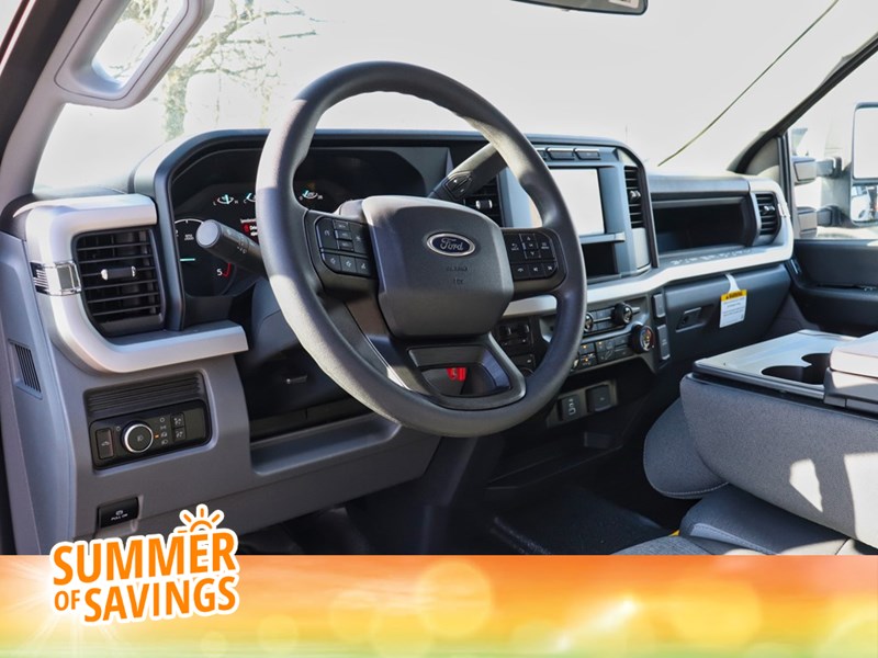 2024 FORD SUPER DUTY F-550 DRW XL 4WD Crew Cab 179
