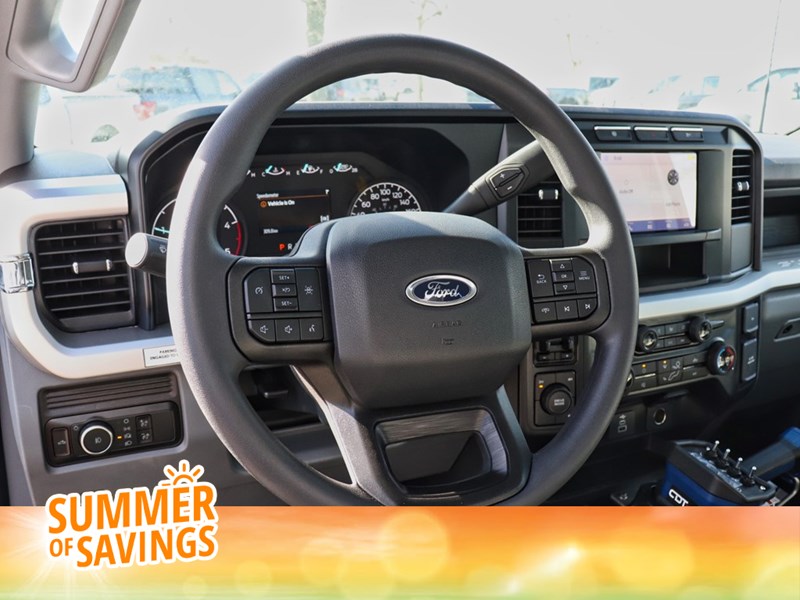 2024 FORD SUPER DUTY F-550 DRW XL 4WD Reg Cab 145