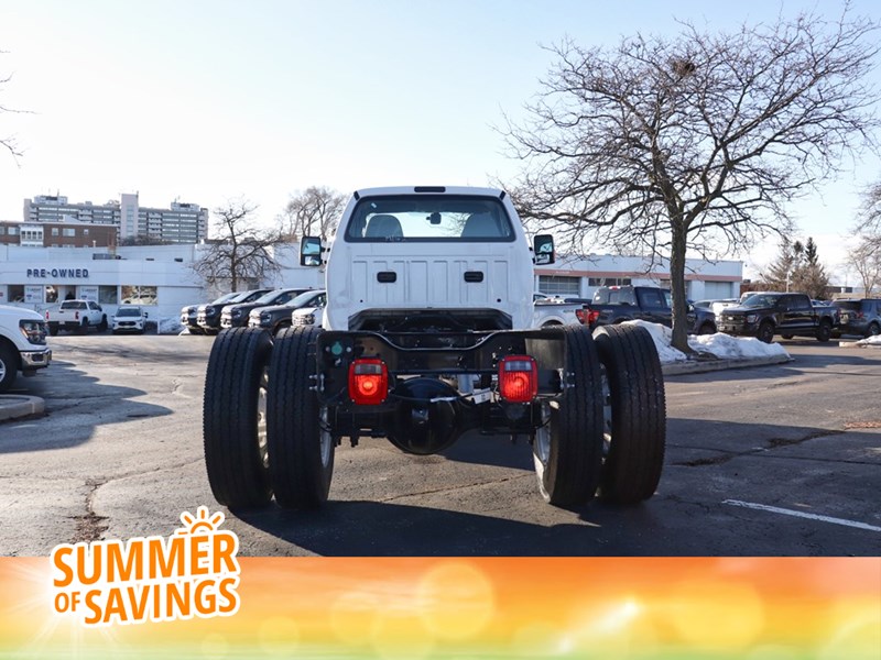 2024 FORD SUPER DUTY F-750 STRAIGHT FRAME Reg Cab