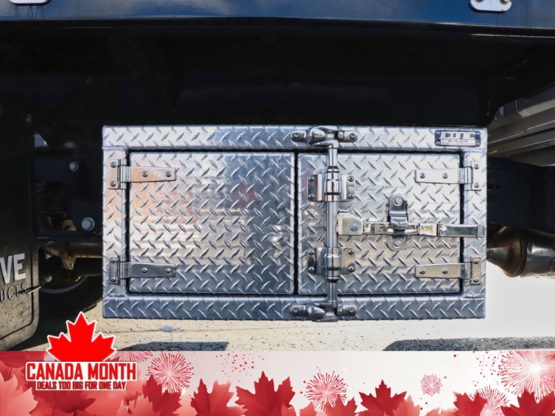 2024 FORD SUPER DUTY F-550 DRW XL 4WD Crew Cab 179