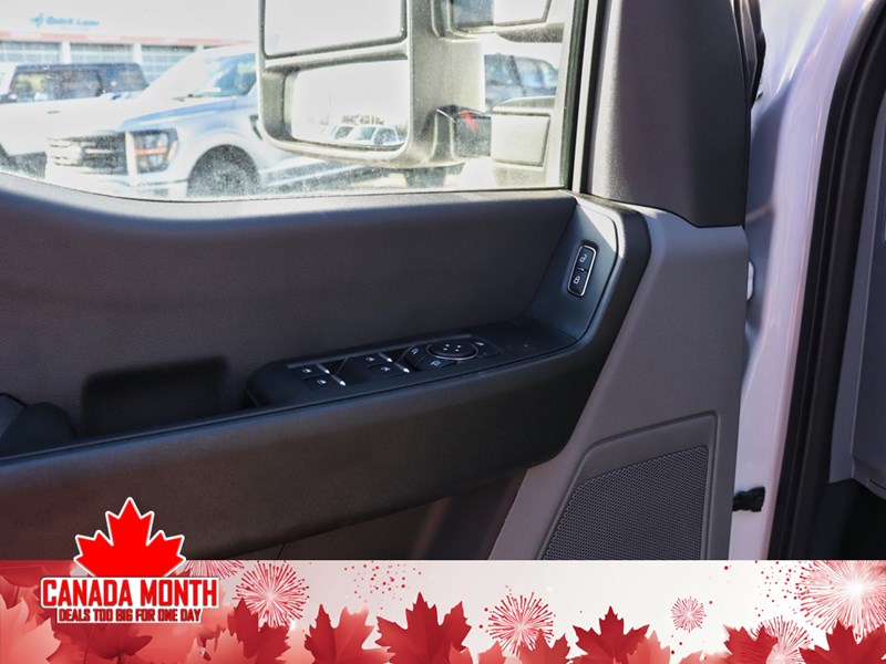 2024 FORD SUPER DUTY F-550 DRW XL 4WD Crew Cab 179