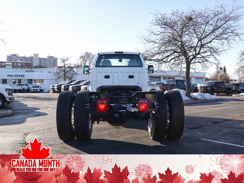 2024 FORD SUPER DUTY F-750 STRAIGHT FRAME Reg Cab