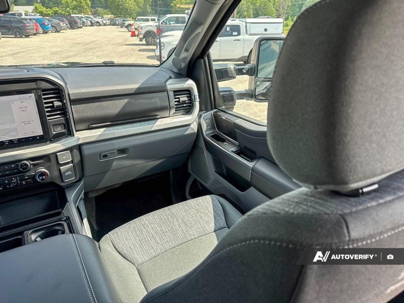 2026 Ford Super Duty F-250 Srw XLT 4WD Crew Cab 6.75' Box