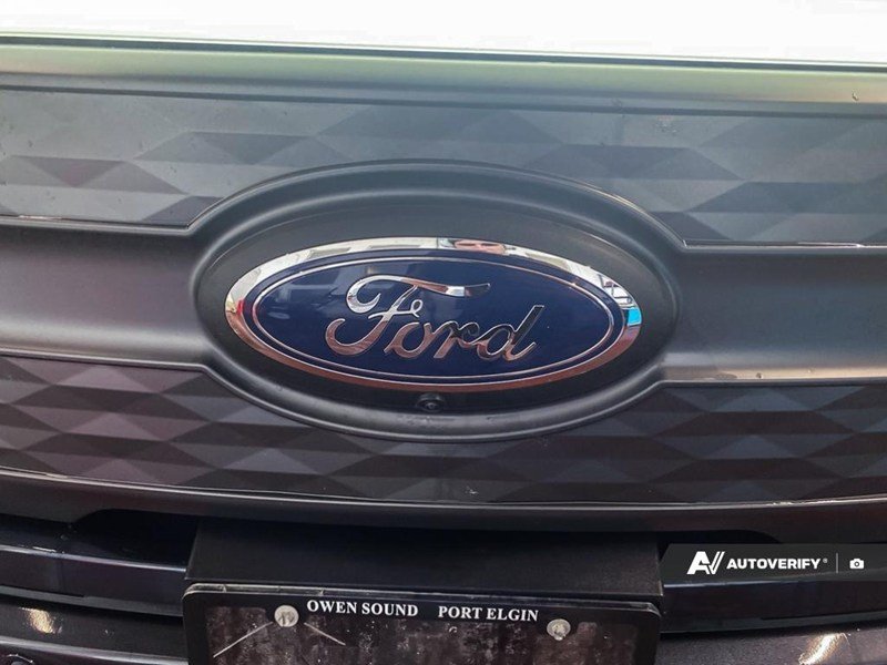 2022 Ford F-150 Lightning Lariat 4WD Supercrew 5.5' Box