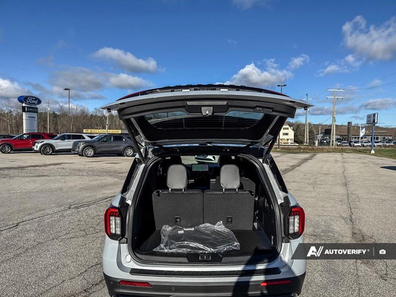 2026 Ford Explorer ST 4WD