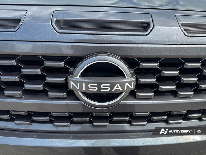 2025 Nissan Frontier Crew Cab 4X4 Long Bed SV