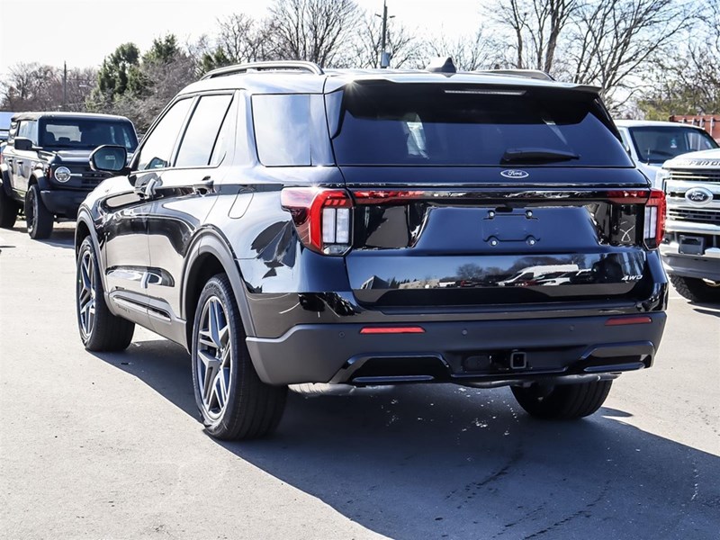 2026 Ford Explorer St-Line 4WD