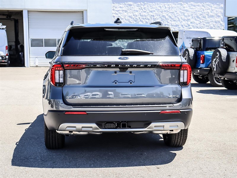 2026 Ford Explorer Active W/200A Pkg 4WD