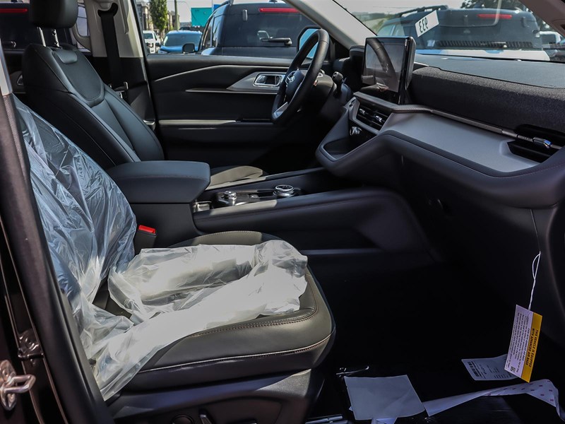 2026 Ford Explorer Active W/200A Pkg 4WD
