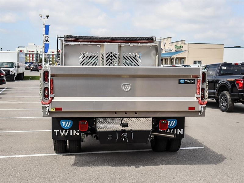 2026 Ford Super Duty F-550 Drw XL 4WD Reg Cab 145