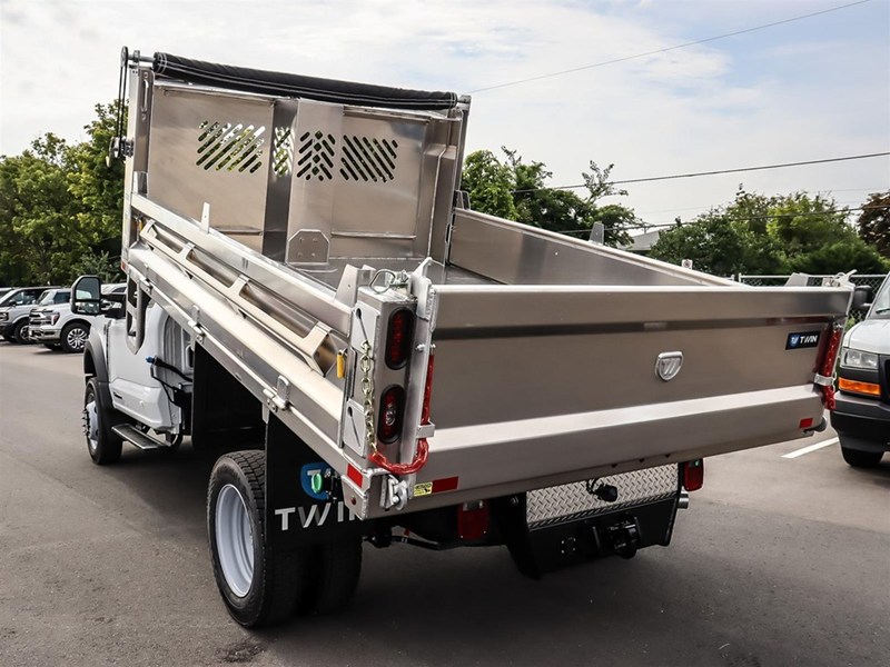 2026 Ford Super Duty F-550 Drw XL 4WD Reg Cab 145