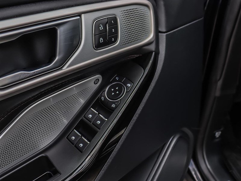 2021 Ford Explorer Platinum 4WD