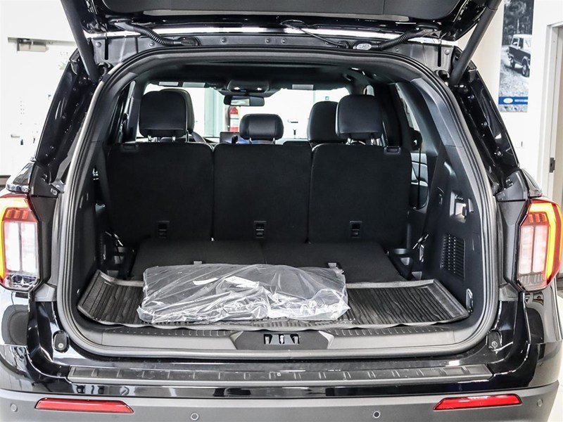 2026 Ford Explorer ST 4WD