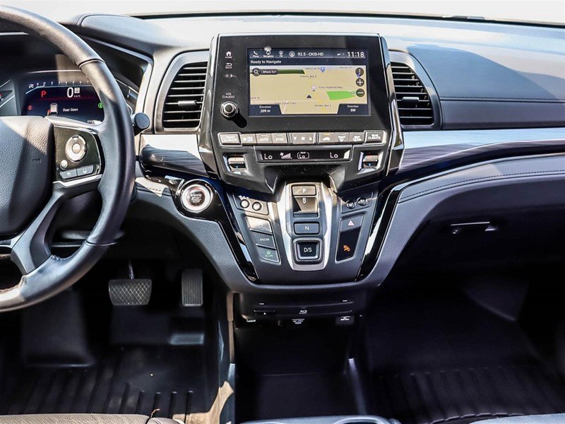 2024 Honda Odyssey Touring Auto