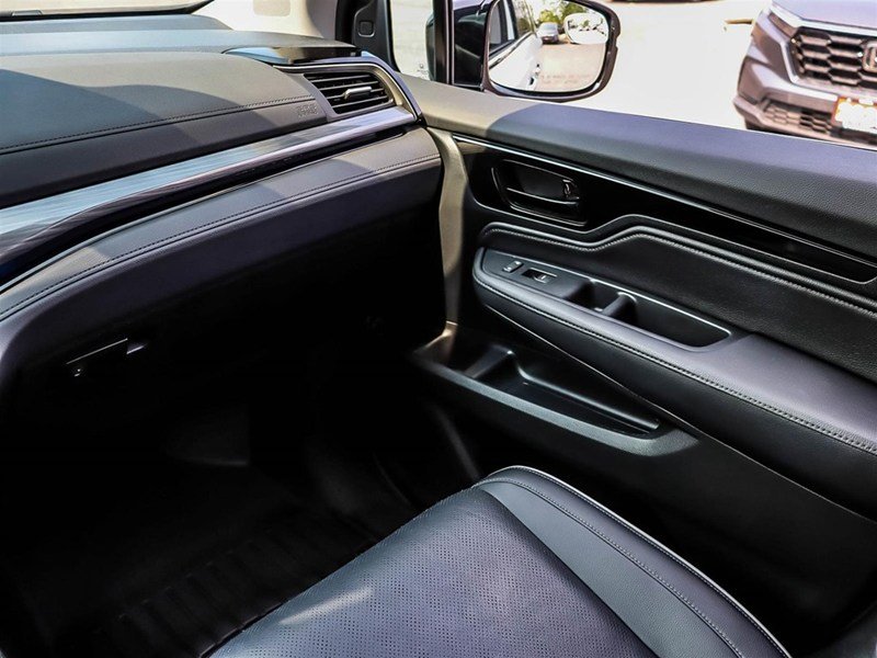 2024 Honda Odyssey Touring Auto