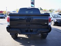 2022 Toyota Tacoma TRD Sport Prem / Sunroof/Clean Carfax