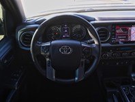 2022 Toyota Tacoma TRD Sport Prem / Sunroof/Clean Carfax