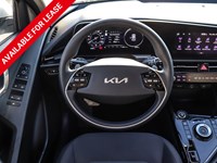 2023 Kia Niro EV Premium | Sunroof | Carplay | Dual Zone Climate