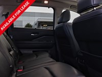 2023 Nissan Pathfinder SL | Leather | Sunroof | ProPilot | Winter Tires