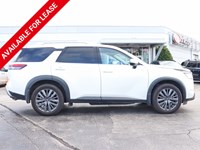2023 Nissan Pathfinder SL | Leather | Sunroof | ProPilot | Winter Tires