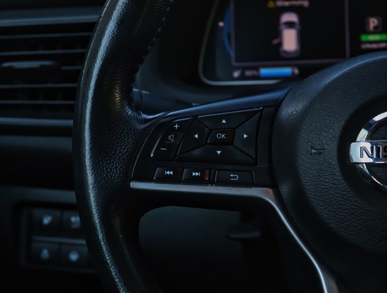2018 Nissan Leaf SL Hatchback
