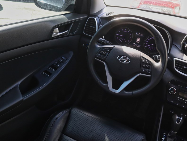 2020 Hyundai Tucson Ultimate Awd/Pano Roof/Leather/Lift Gate/One Owner