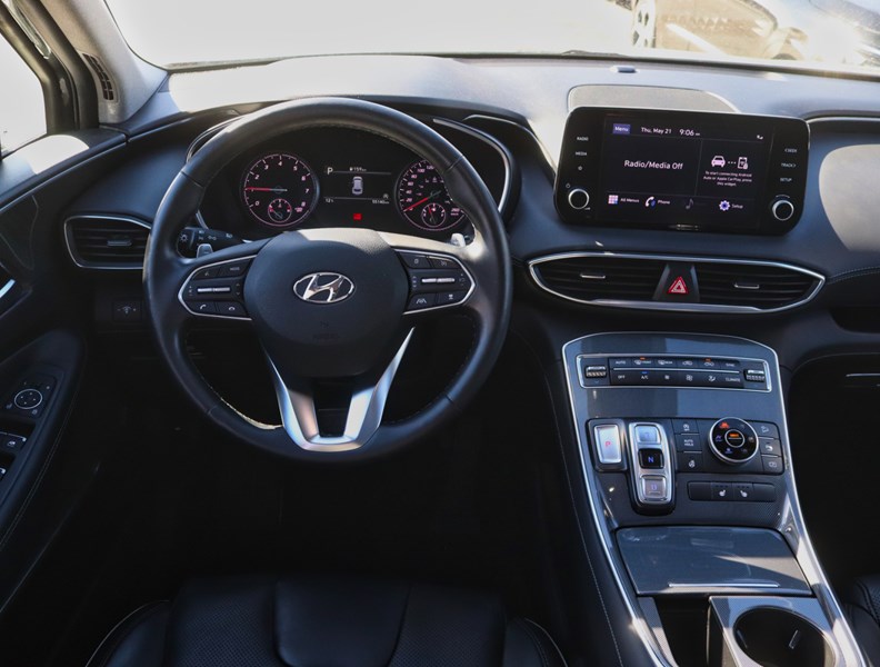 2022 Hyundai Santa Fe Trend Awd/Leather/Roof/Clean Carfax