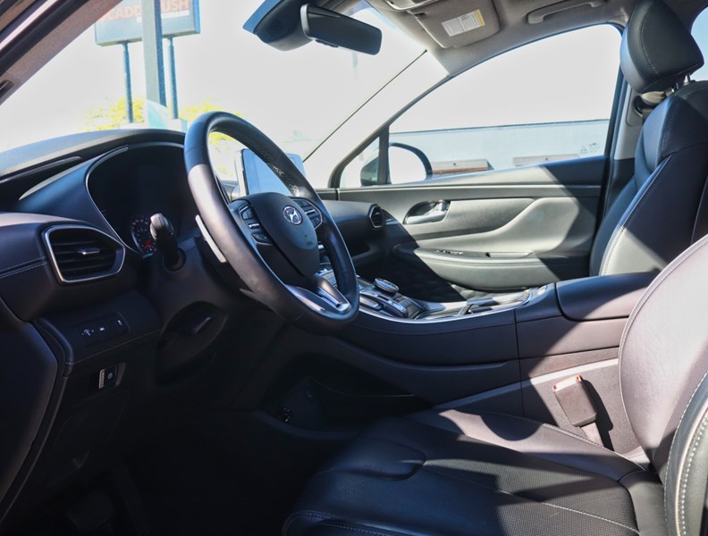 2022 Hyundai Santa Fe Trend Awd/Leather/Roof/Clean Carfax