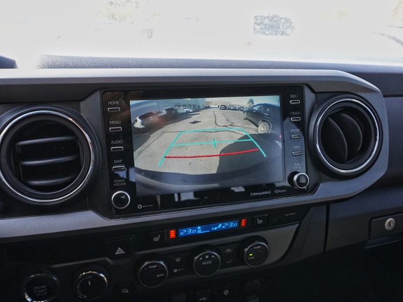 2022 Toyota Tacoma TRD Sport Prem / Sunroof/Clean Carfax