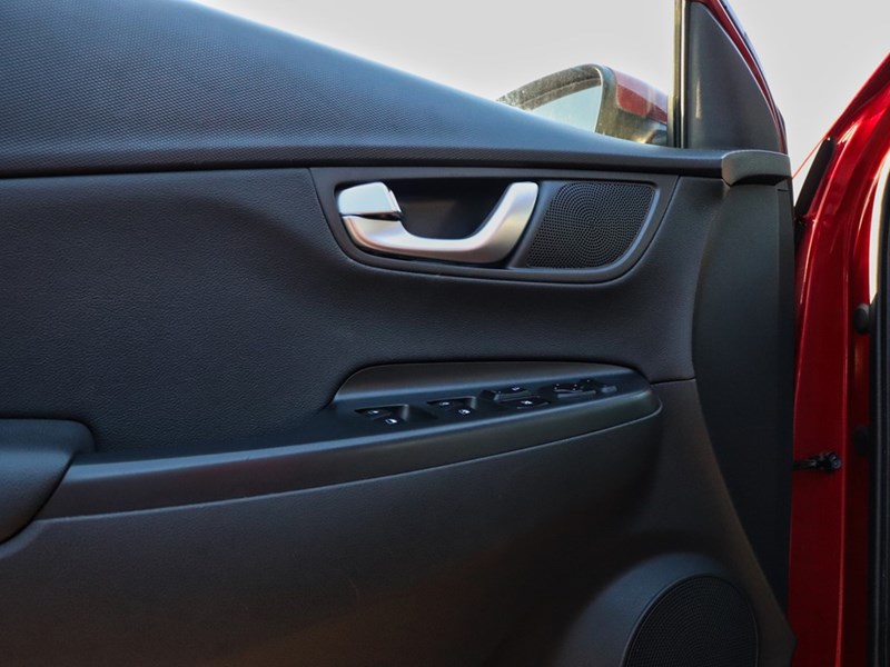 2023 Hyundai Kona Preferred AWD | Sun & Leather Package | Blind Spot