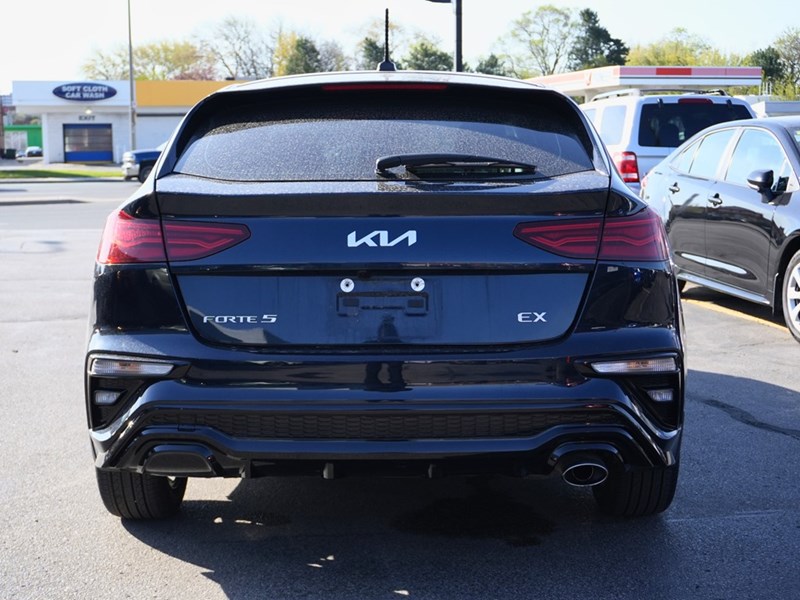 2024 Kia Forte5 Heated Steering | Best-In-Class Cargo Room |