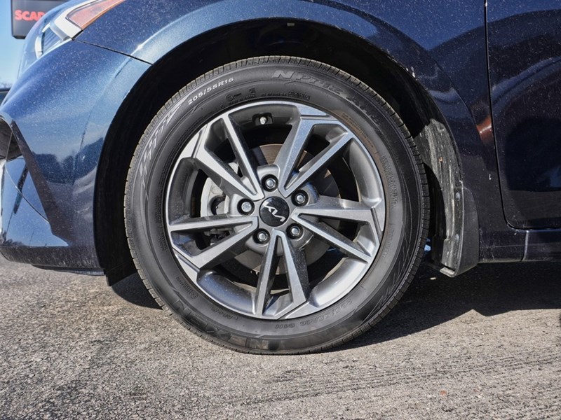 2024 Kia Forte5 Heated Steering | Best-In-Class Cargo Room |