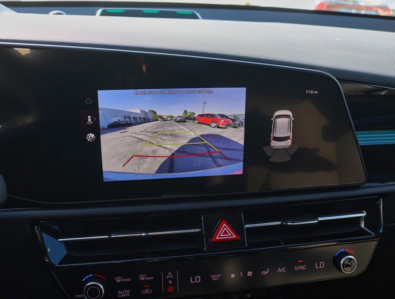 2024 Kia Niro Plug-In Hybrid 1000Km/Tank/Best In Class Cargo/Off-Lease