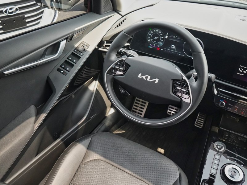 2024 Kia Niro EV Wave Demo | Sunroof | Push Start |  Carplay | GPS