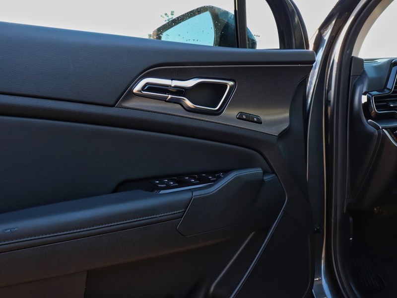 2024 Kia Sportage PHEV SX AWD | Leather | Sunroof | EV Mode | Carplay